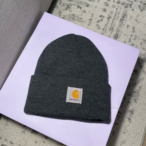 Carhartt Accessories - NWOT Carhartt Grey unisex Beanie